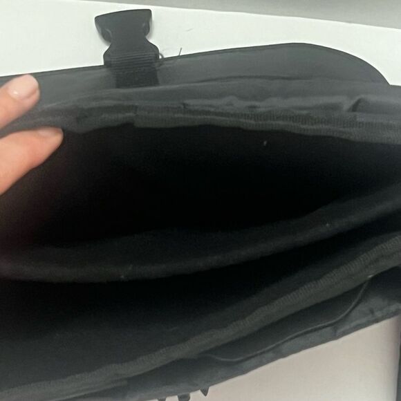 Targus CityGear Laptop Messenger Shoulder Bag Black Nylon Travel Utility Durable - Picture 12 of 13